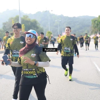 Runner Photo 6929956