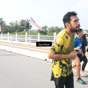 Runner Photo 6929975