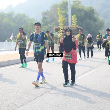 Runner Photo 6929992