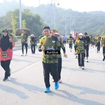 Runner Photo 6929997