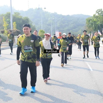 Runner Photo 6930004