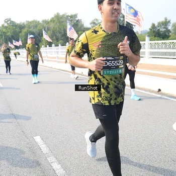 Runner Photo 6930007