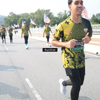 Runner Photo 6930010