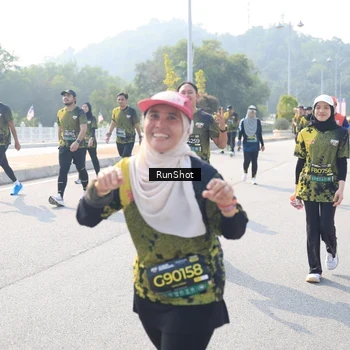 Runner Photo 6930018