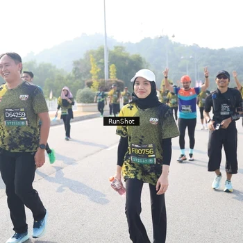 Runner Photo 6930027