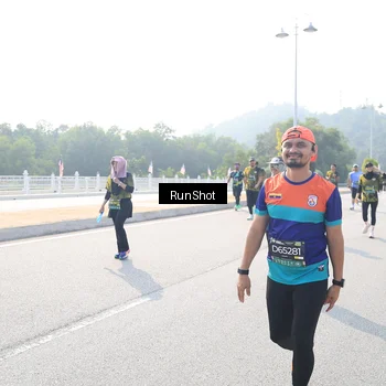 Runner Photo 6930055