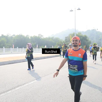 Runner Photo 6930057