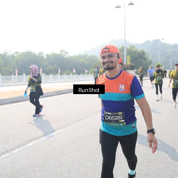 Runner Photo 6930060