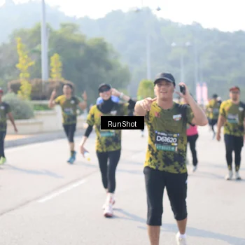 Runner Photo 6930069