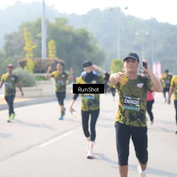 Runner Photo 6930070