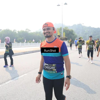 Runner Photo 6930071
