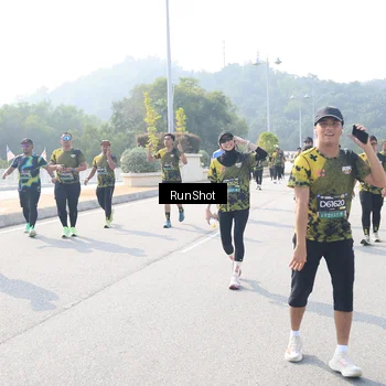 Runner Photo 6930076