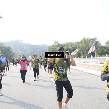 Runner Photo 6930087