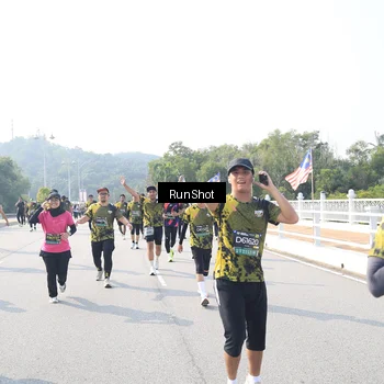 Runner Photo 6930091