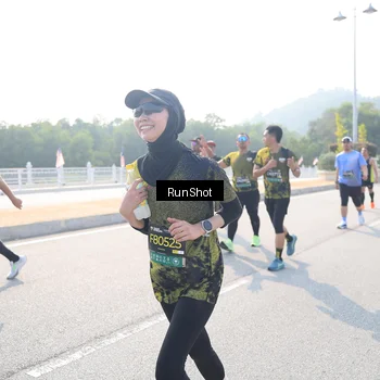Runner Photo 6930108