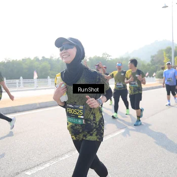 Runner Photo 6930111