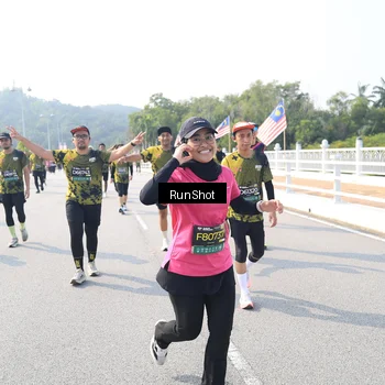 Runner Photo 6930119