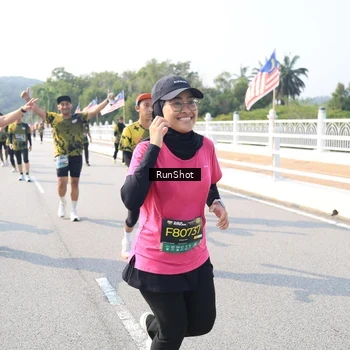 Runner Photo 6930123