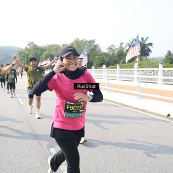 Runner Photo 6930129