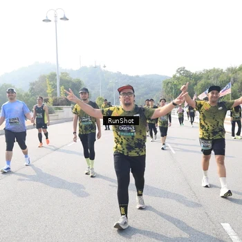 Runner Photo 6930132