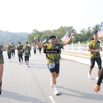 Runner Photo 6930139