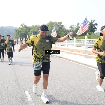 Runner Photo 6930146
