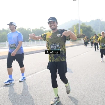 Runner Photo 6930165