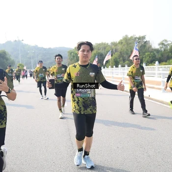 Runner Photo 6930174