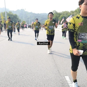 Runner Photo 6930180