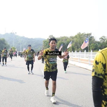 Runner Photo 6930181