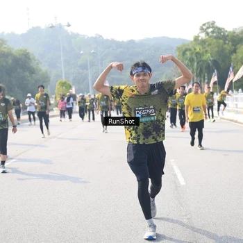 Runner Photo 6930197