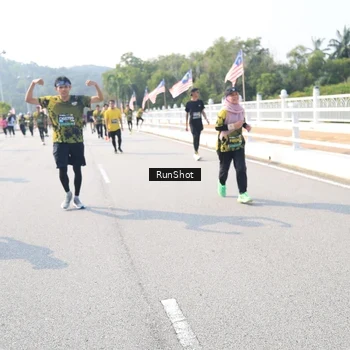 Runner Photo 6930198