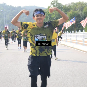 Runner Photo 6930210