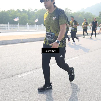 Runner Photo 6930222