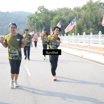 Runner Photo 6930245