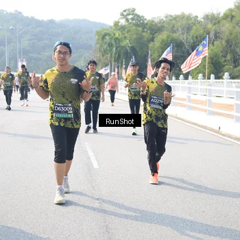 Runner Photo 6930246