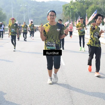Runner Photo 6930247