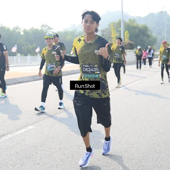 Runner Photo 6930253