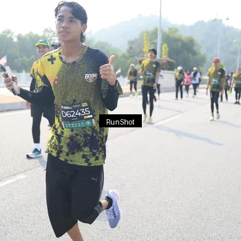Runner Photo 6930256