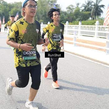Runner Photo 6930258