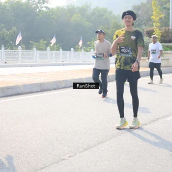 Runner Photo 6930262