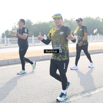 Runner Photo 6930266