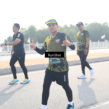 Runner Photo 6930271