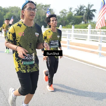 Runner Photo 6930273