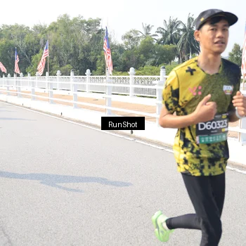 Runner Photo 6930275