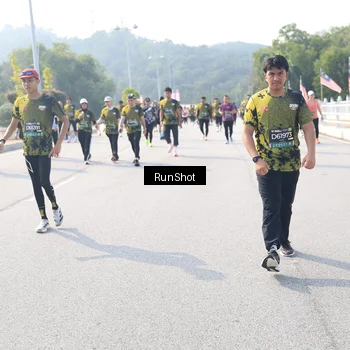 Runner Photo 6930280