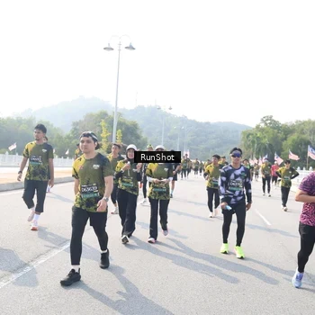 Runner Photo 6930300