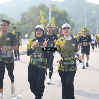 Runner Photo 6930310