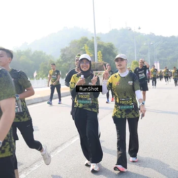 Runner Photo 6930321