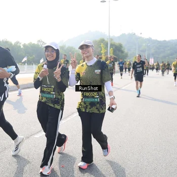 Runner Photo 6930323